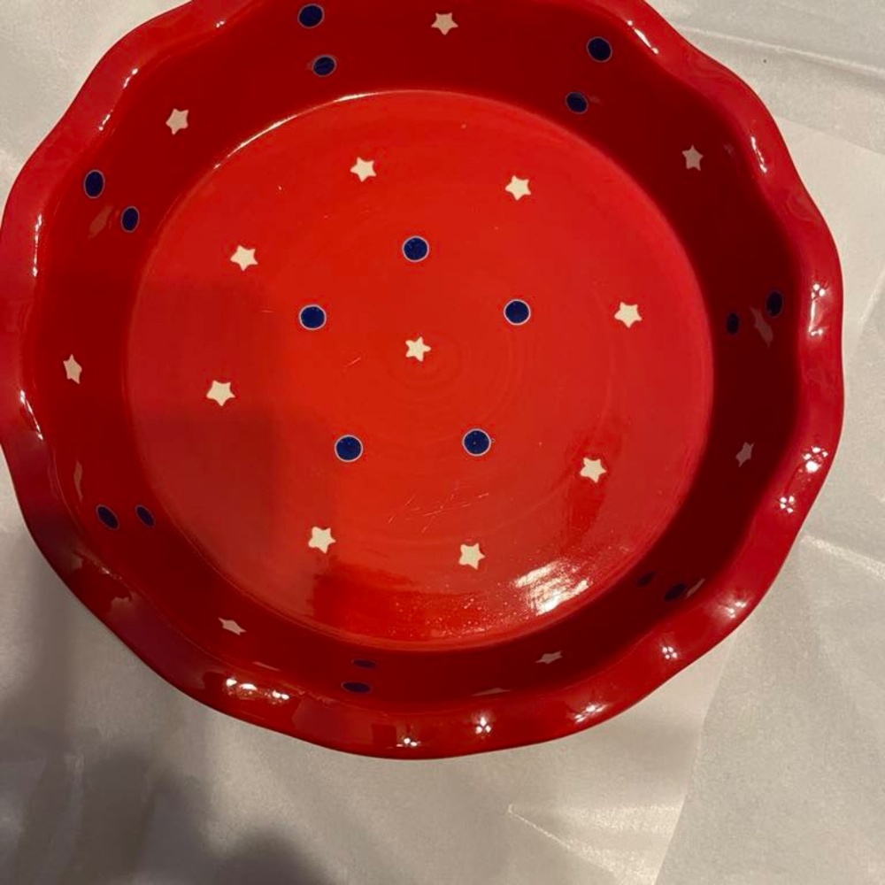 Temp-tations Red,White, Blue Scalloped Pie Dish